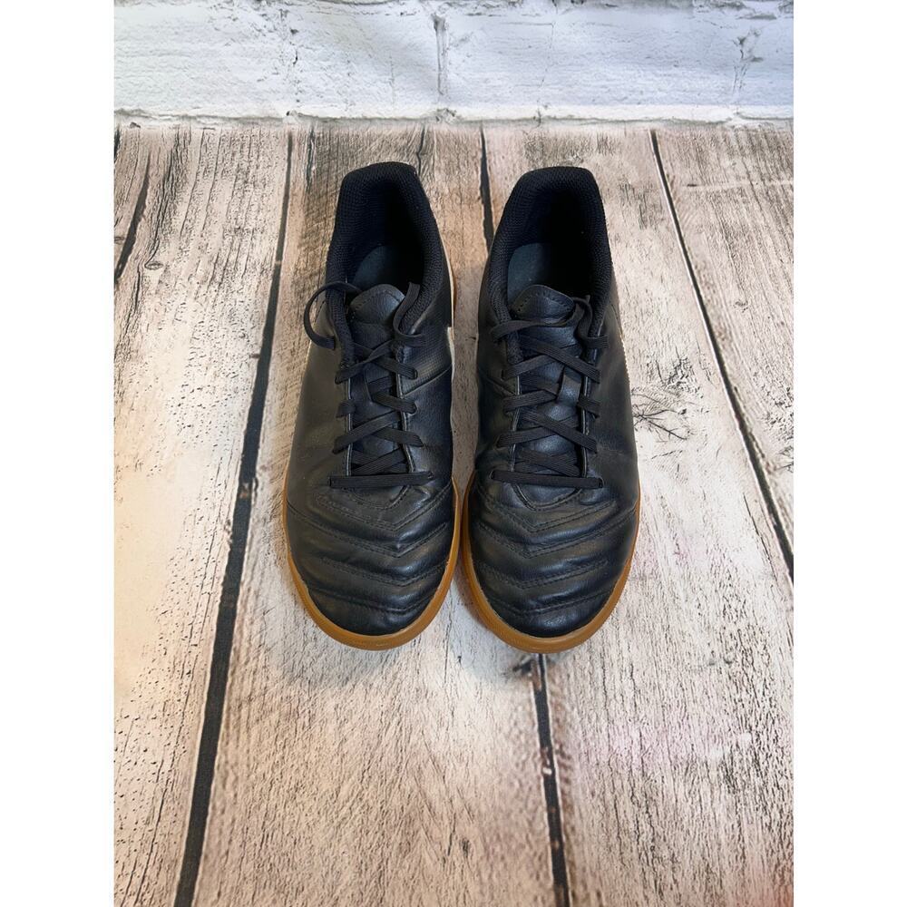 ADIDAS Unisex TiempoX Rio Indoor Soccer Shoes / Size: 4Y - Picture 2 of 9